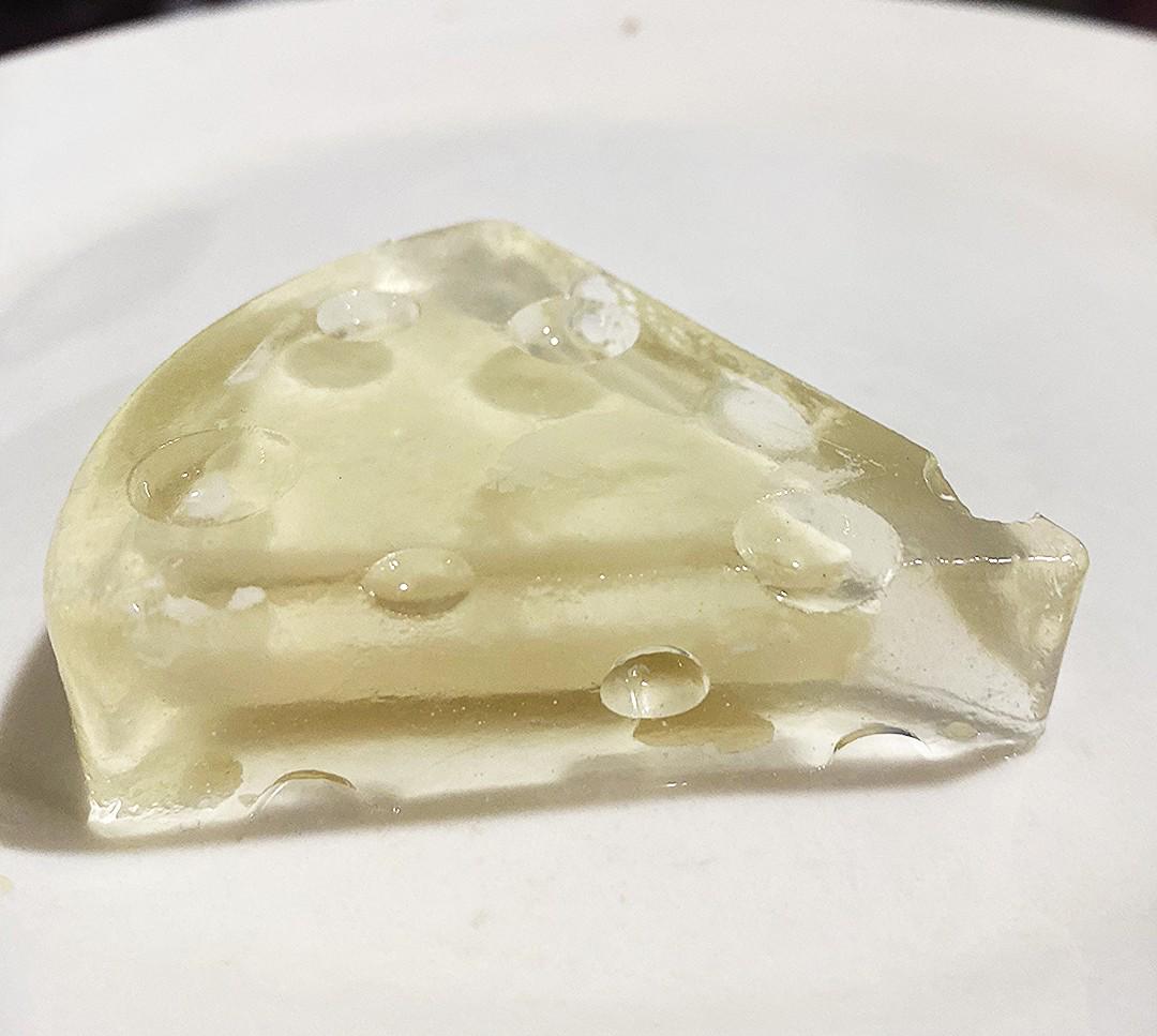 tra-sua-pho-mai-mieng-pha-le