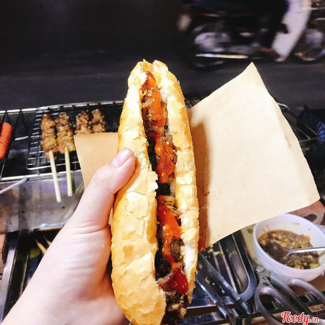 banh-mi-ga-xien-1-xien