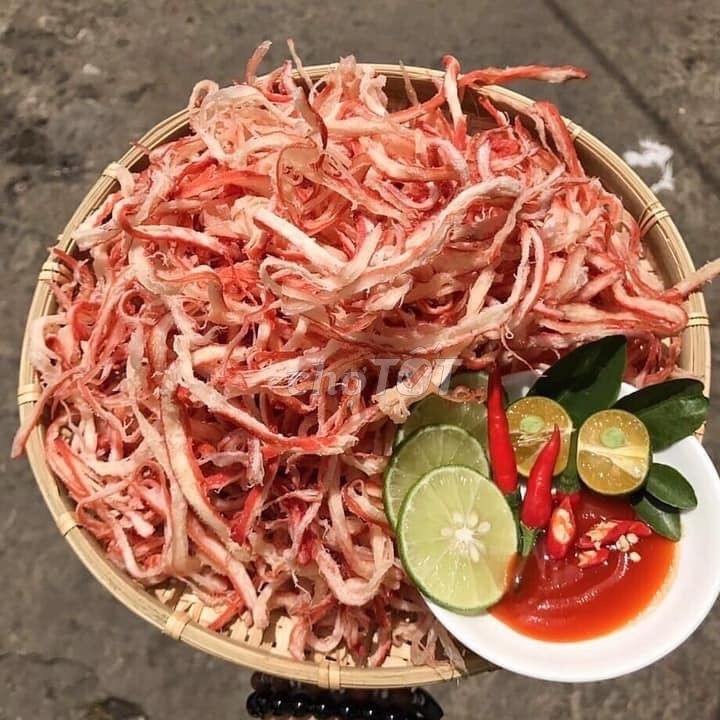 banh-trang-tron-muc-hap-dua