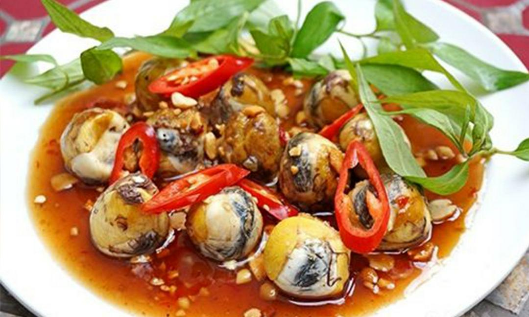 trung-cut-lon-xao-me-30-qua