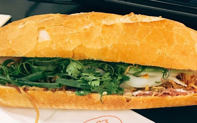 thanh-hien-banh-mi-ga-tan-cang