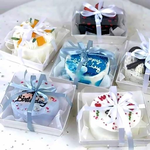 banh-sinh-nhat-nap-trong-suot-cho-nu