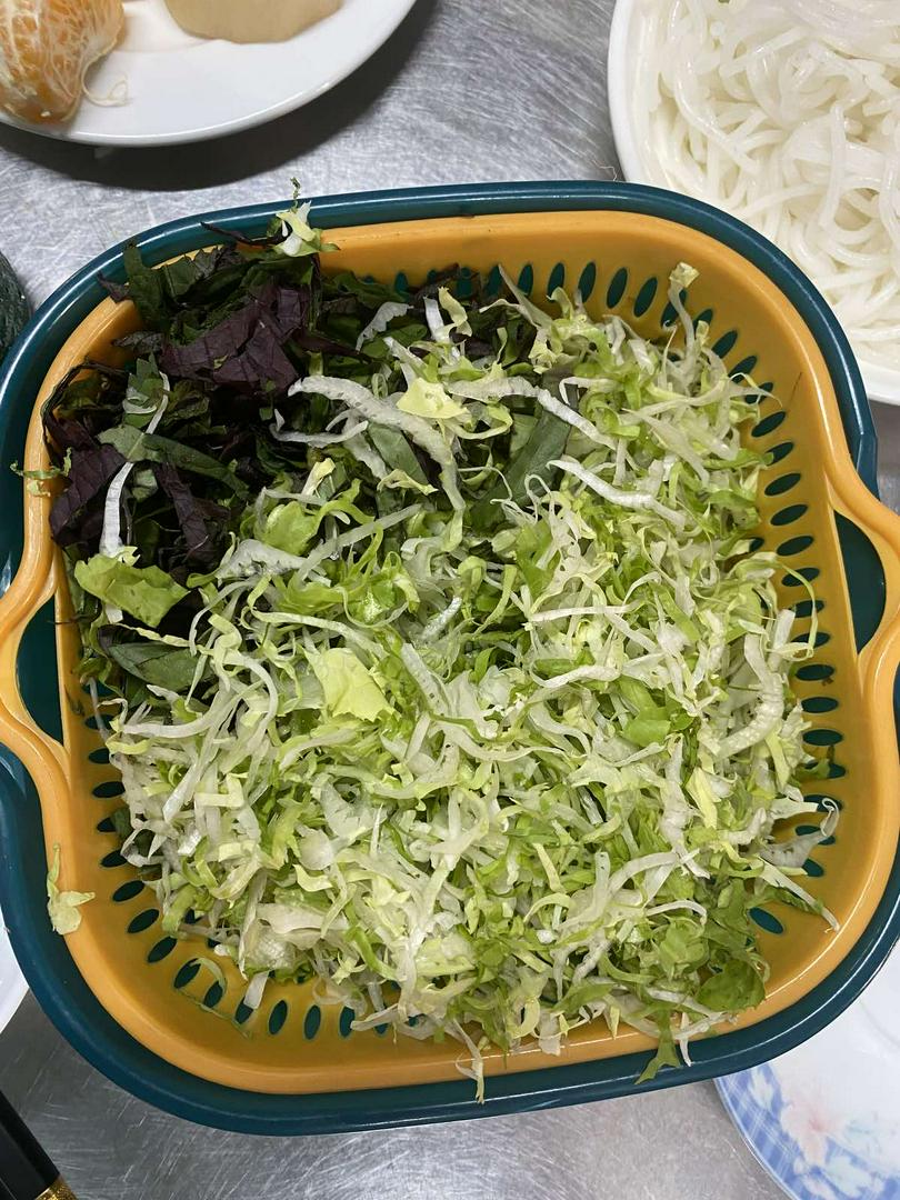 rau-xa-lach-co-ron-them