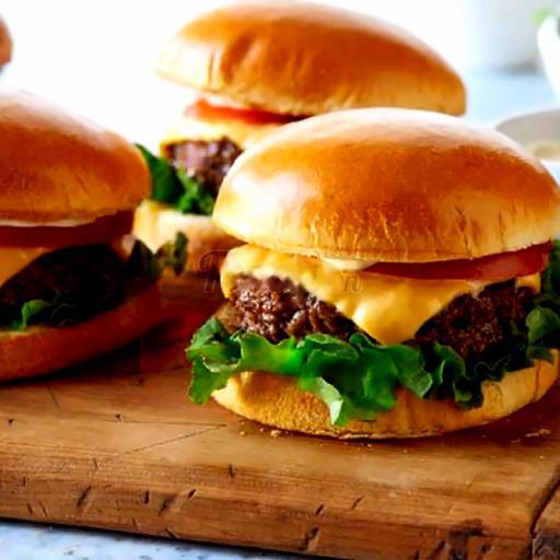 hamburger-bo-xuc-xich-phomai