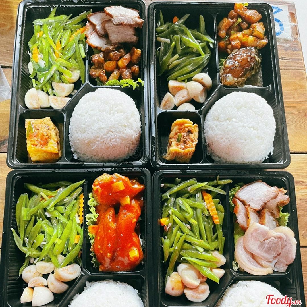 com-thit-quay-ba-chi-rang