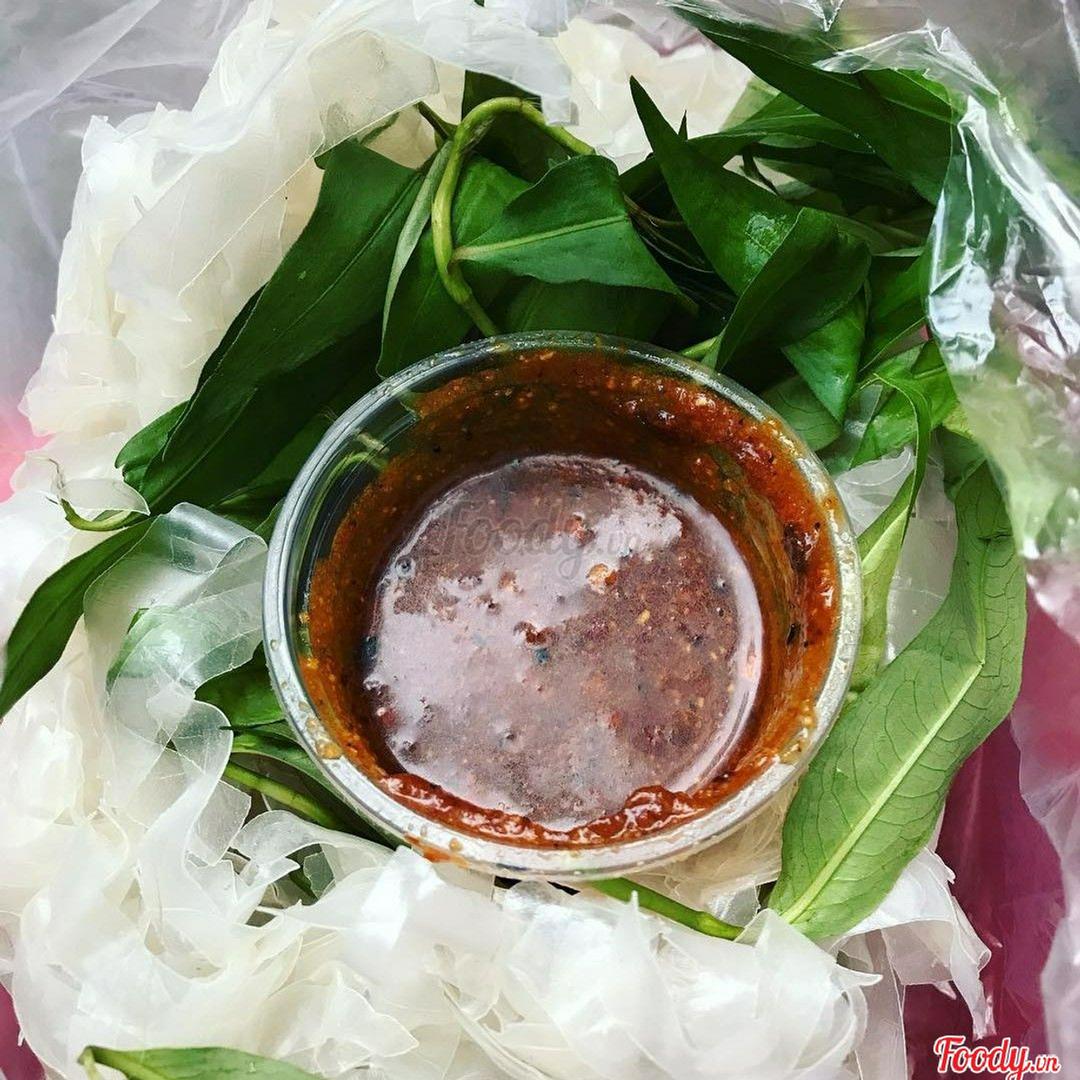 banh-trang-cham-khong-trung
