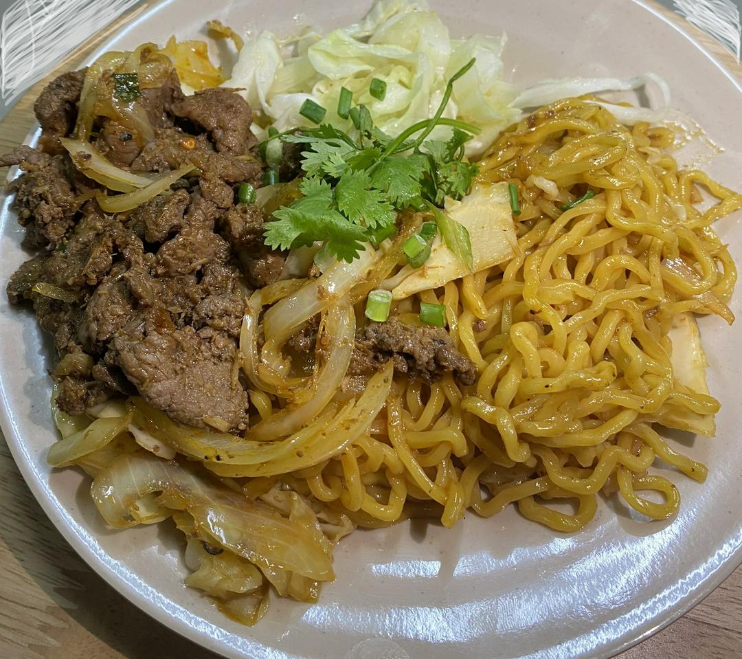 mi-ramen-bo-xao-cu-hanh-pt