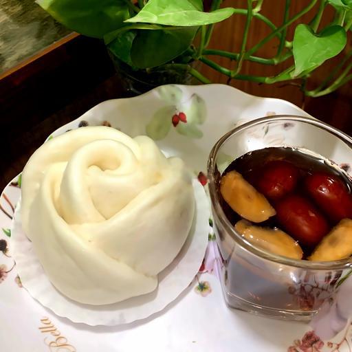 banh-bao-chay-hoa-hong