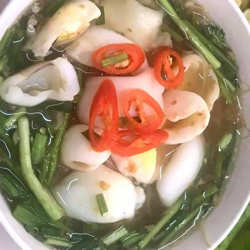 hu-tiu-nuoc-muc-ac-biet