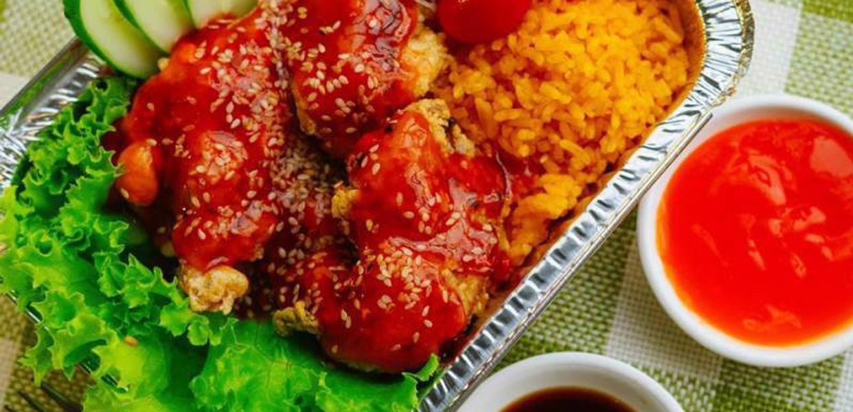 com-ga-at-thanh-ac-biet-com-ga-sot-thai-at-thanh