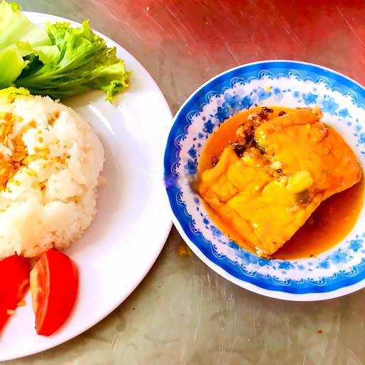 com-au-hu-nhoi-thit-sot-ca