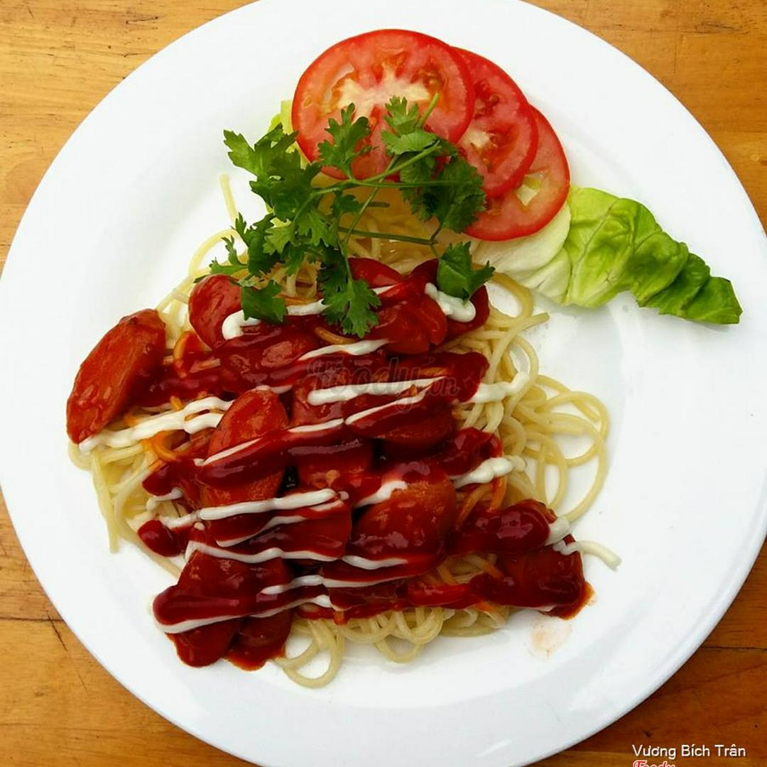 mi-y-bomi-y-xuc-xich-trung