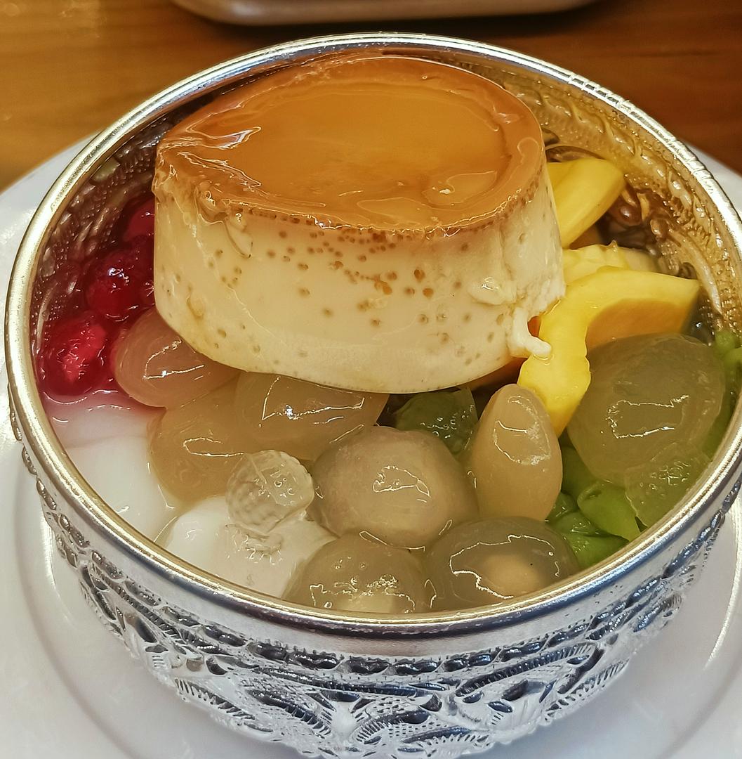 thai-mit-ac-flan