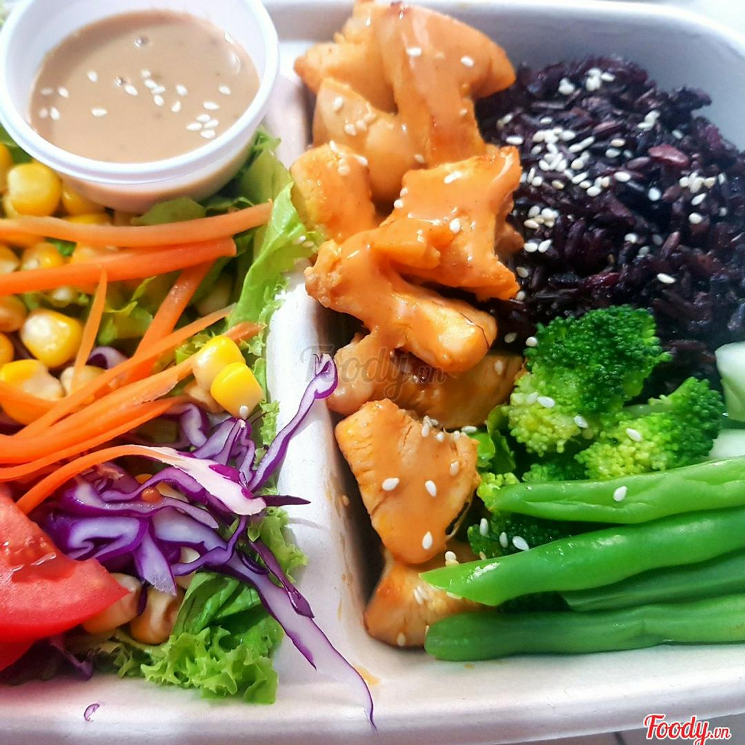com-gao-lut-ga-sot-pho-mai-cay