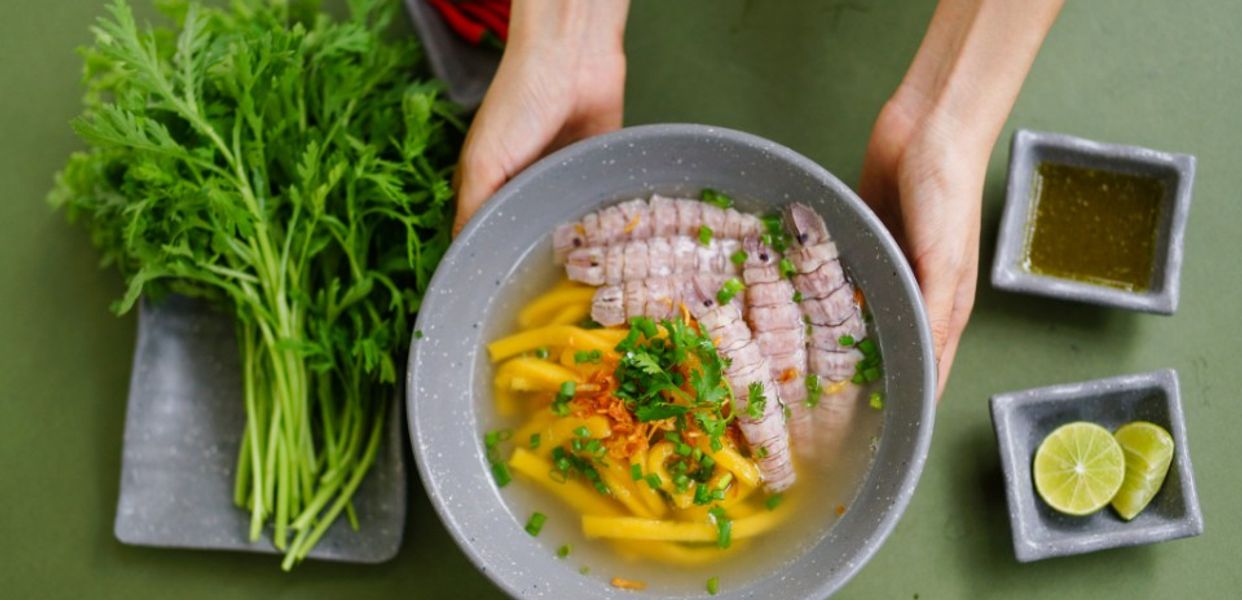 Phan-Gia---Bánh-Canh-Mực-Và-Bánh-Tằm-Bì---Đường-O