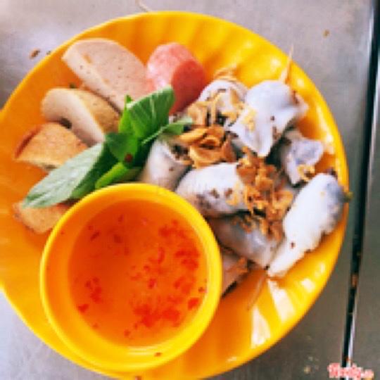 banh-cuon-cha-ac-biet