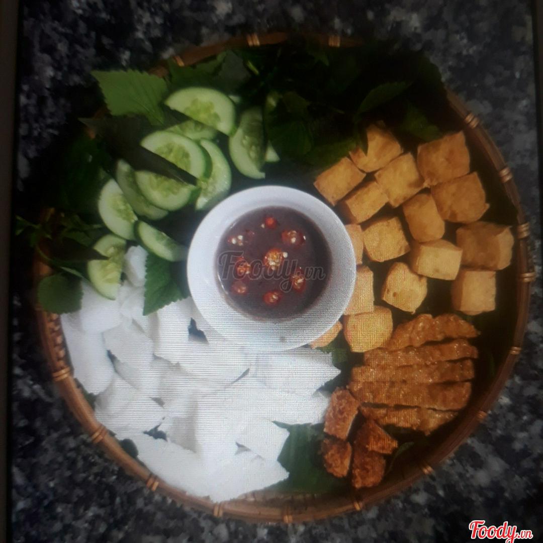 bun-au-cha-com-nem-chua