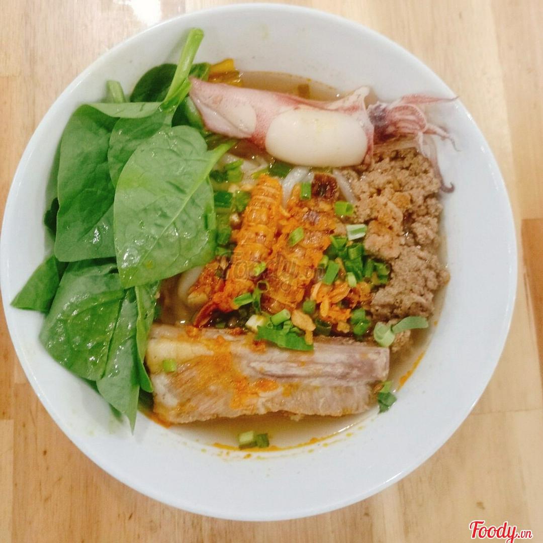banh-canh-ac-biet