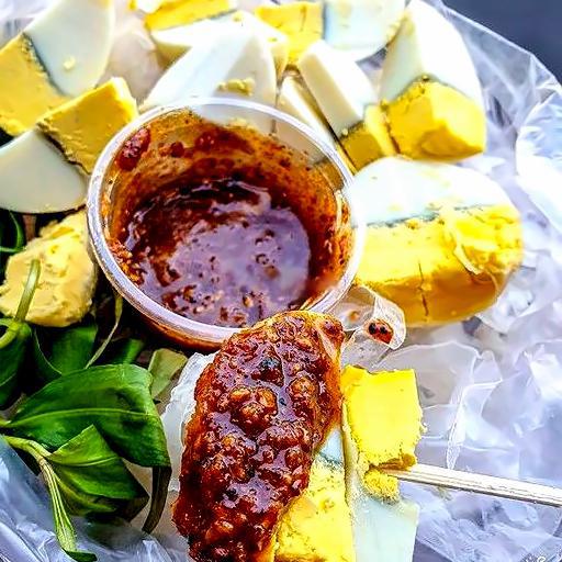 banh-trang-cham-trung-ga