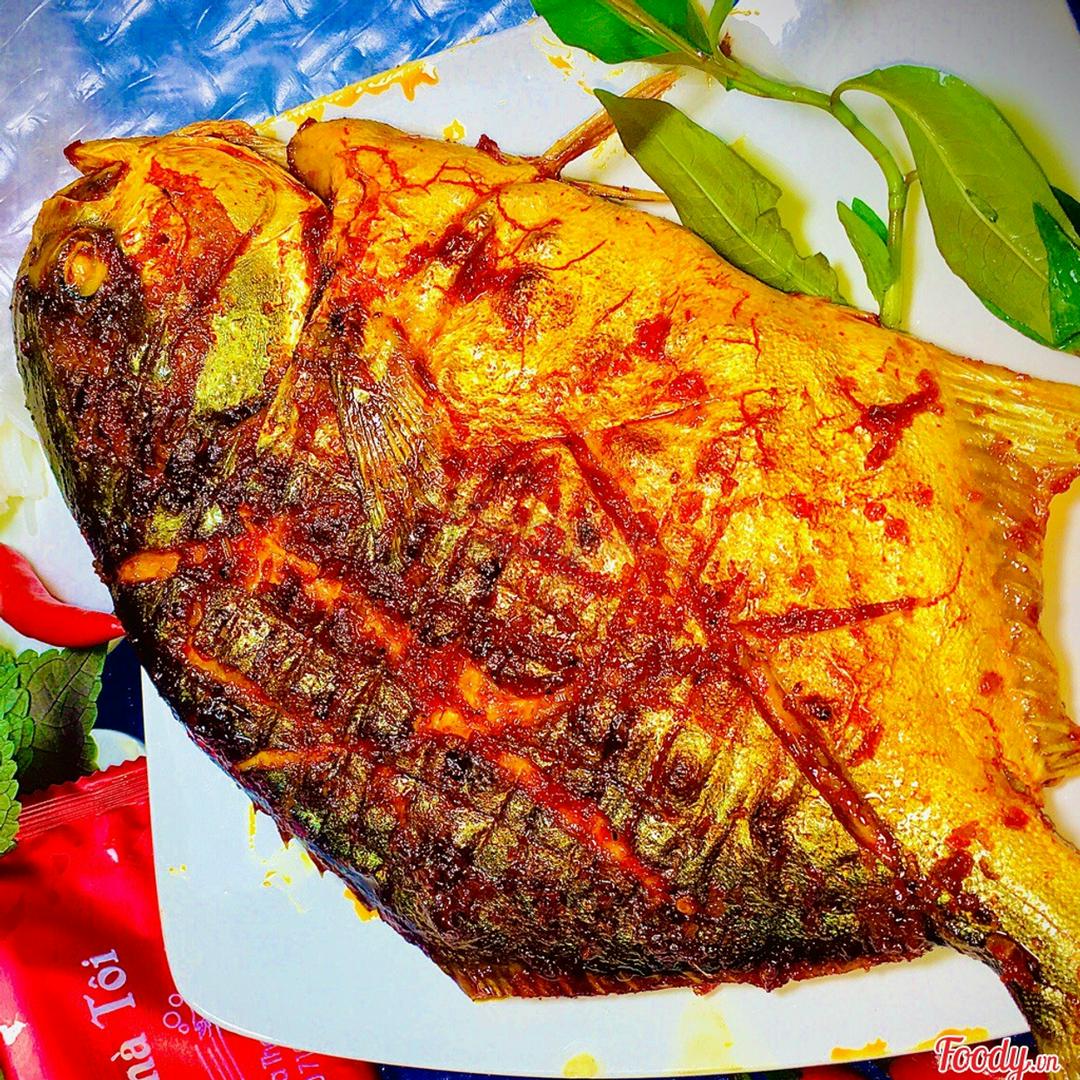 ca-chim-nuong-muoi-ot-con-lon