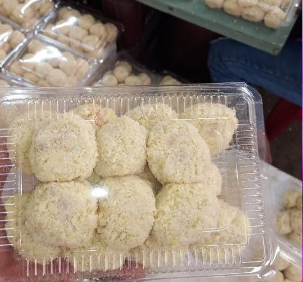 1-hop-banh-ga-pho-mai