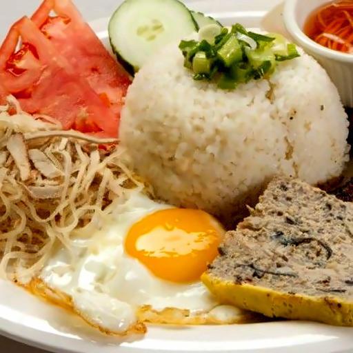 com-tam-bi-cha-op-la-khong-suon