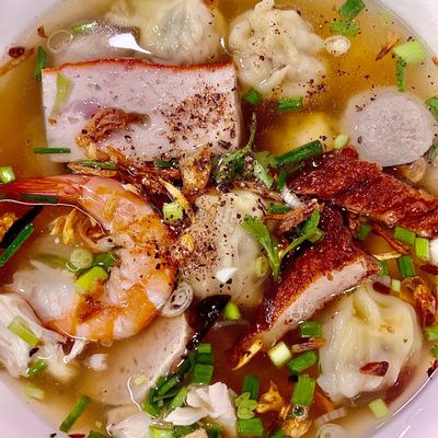 hoanh-thanh-ay-u-co-gio-gan