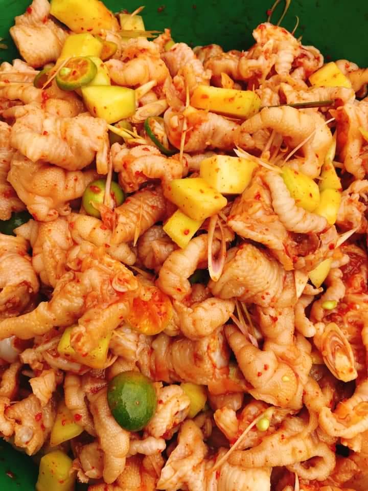 chan-ga-rut-xuong-sot-thai-mix-xoai