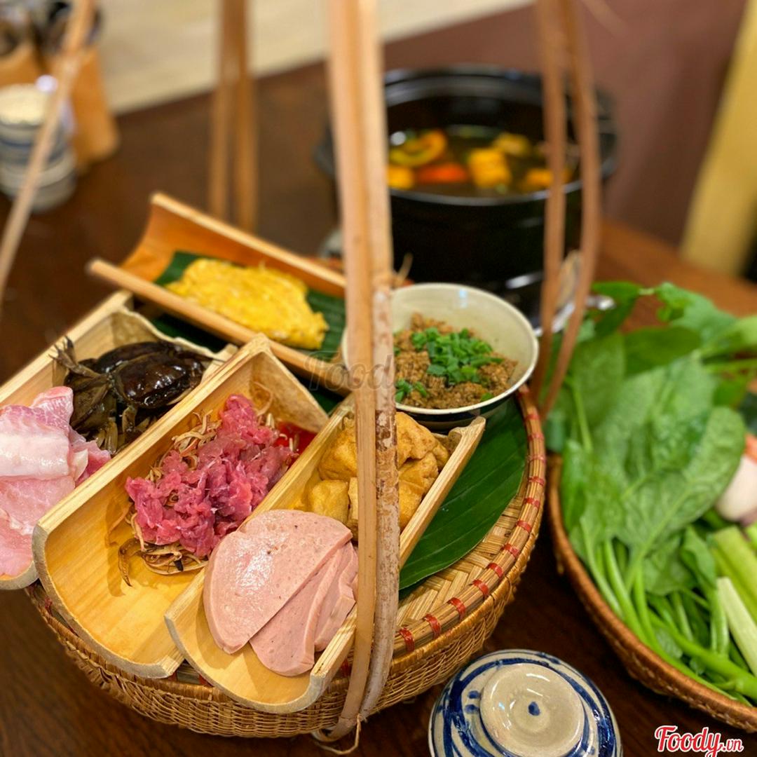 lau-cua-ong-ay-u-2-nguoi