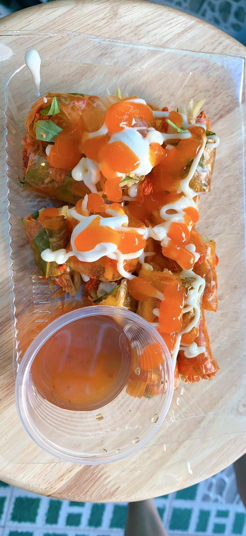 banh-trang-cuon-cham-sot-me