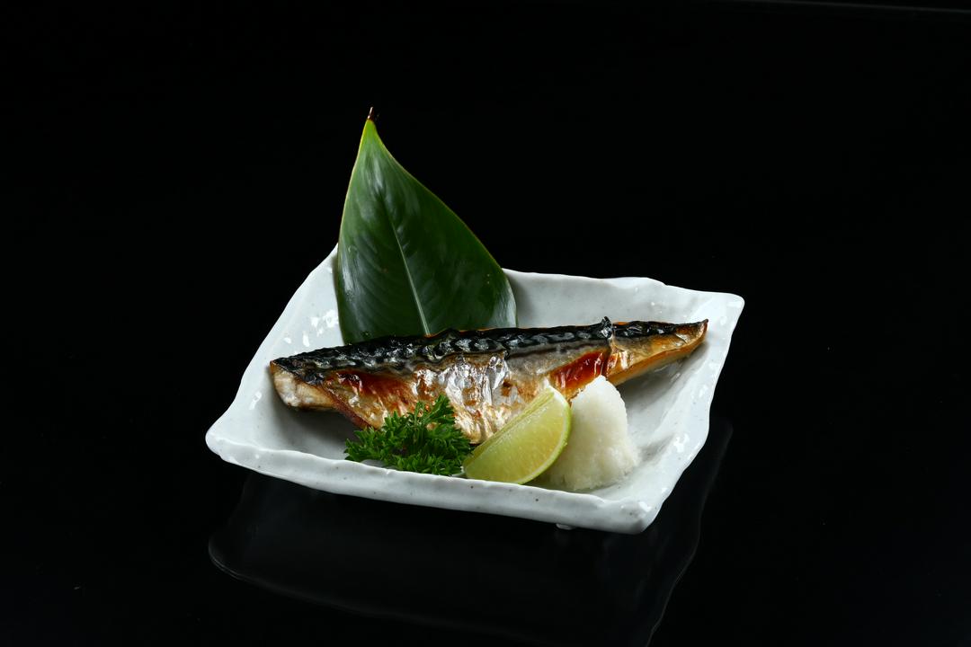 saba-shioyaki-ca-saba-nuong-muoi