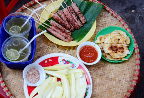 nem-chua-nuong8-xoai-xanh-2-tra-chanh