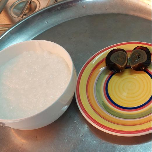 chao-trung-hot-vit-muoi