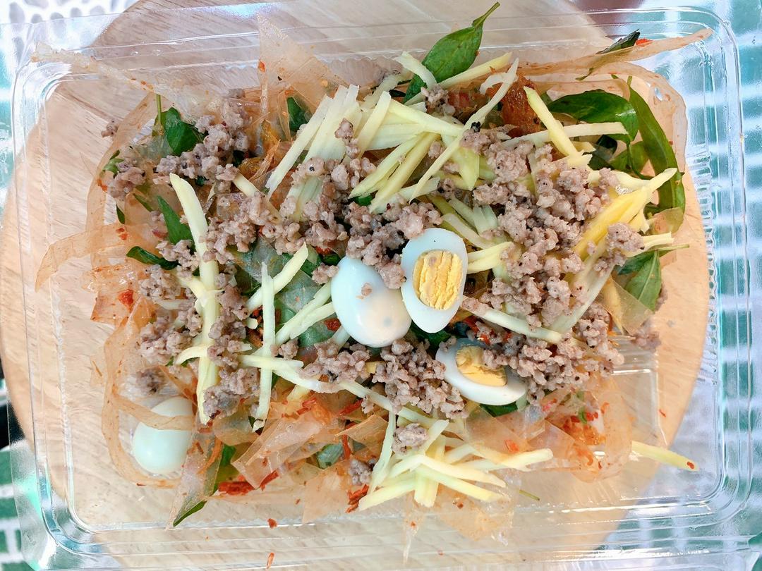 banh-trang-tron-thit-bam