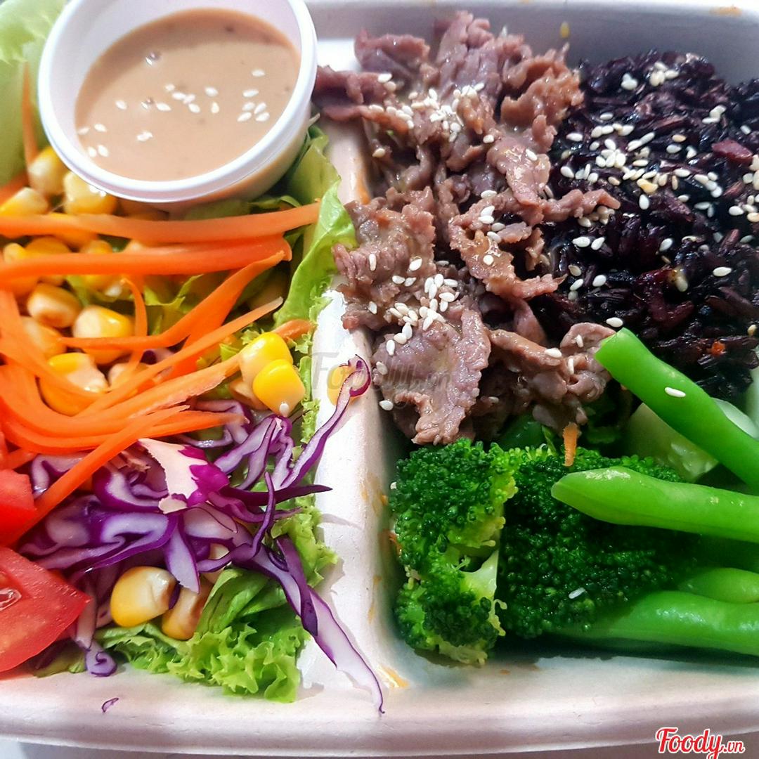 com-gao-lut-bo-sot-bbq-cay