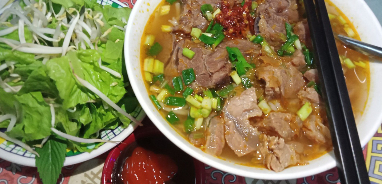 bun-bo-co-ngon-lac-long-quan