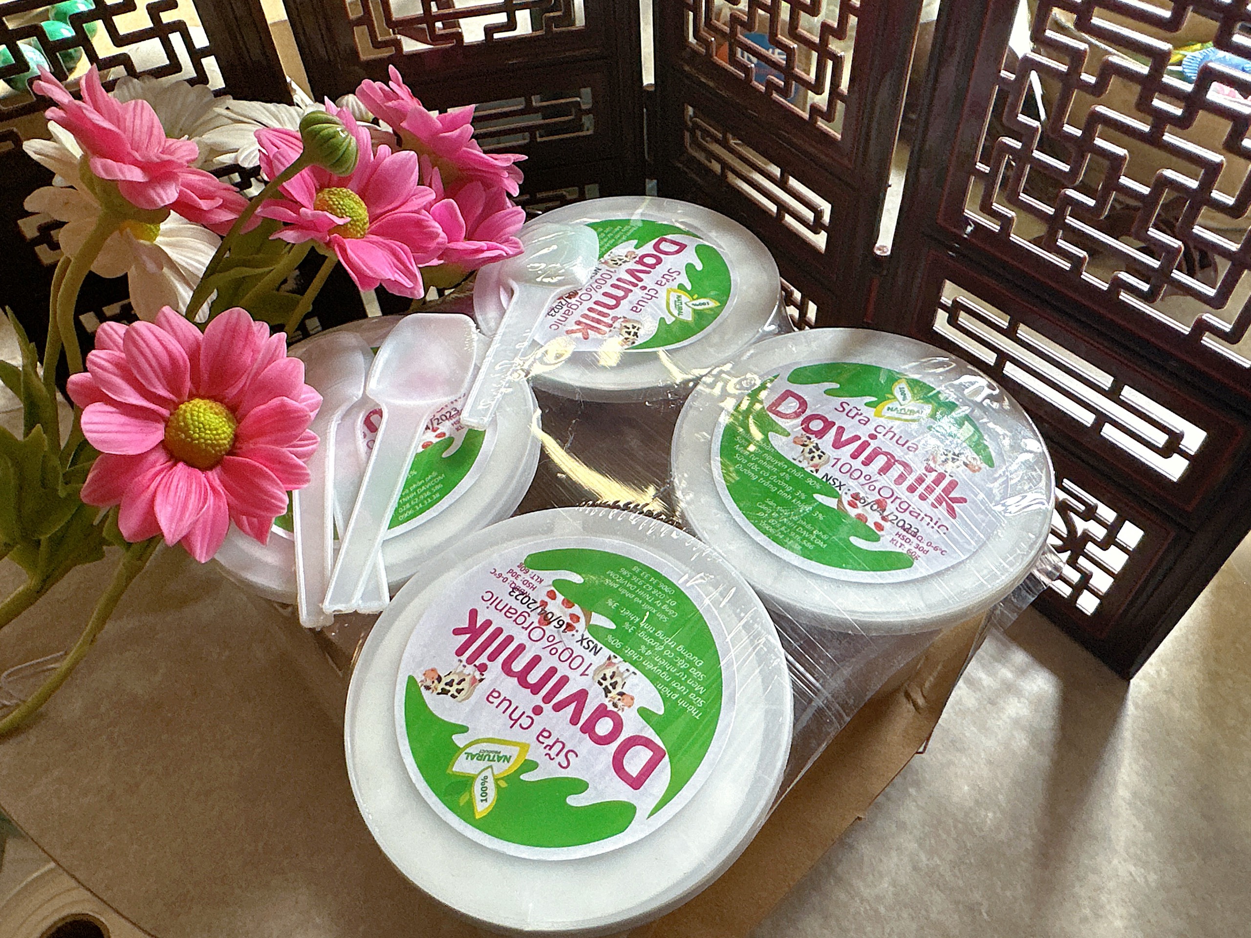 davimilk-sua-chua-nep-cam-nguyen-phuc-chu