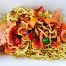 mi-tron-thap-cam-xuc-xich