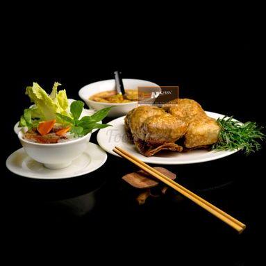 nem-cua-bien-chua-gom-bun-tuoi