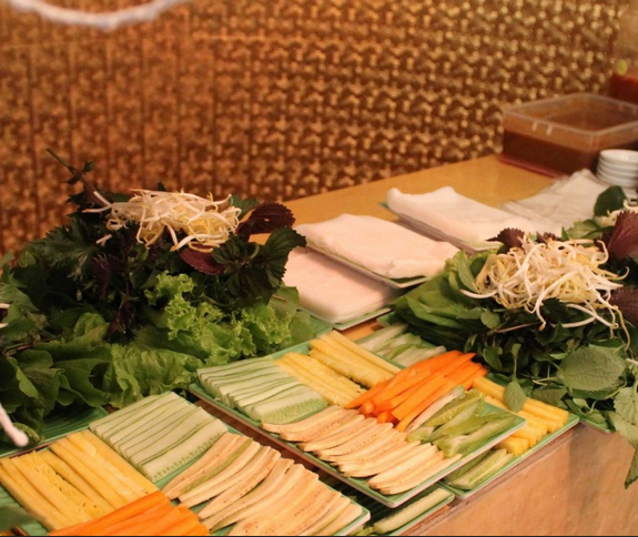 quan-rom-banh-trang-thit-heo-giang-vo