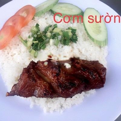 com-tam-suon-non-nuong
