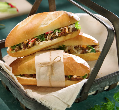Bánh-Mì-Cút-Xé-3B---Huỳnh-Tấn-Phát