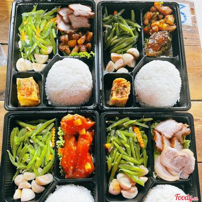 com-ba-chi-rang-ca-sot-tieu