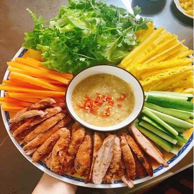 Quán-Chiến-Thắng---Nem-Nướng-Nha-Trang-&-Bánh-Tráng-Cuốn-Thịt-Heo