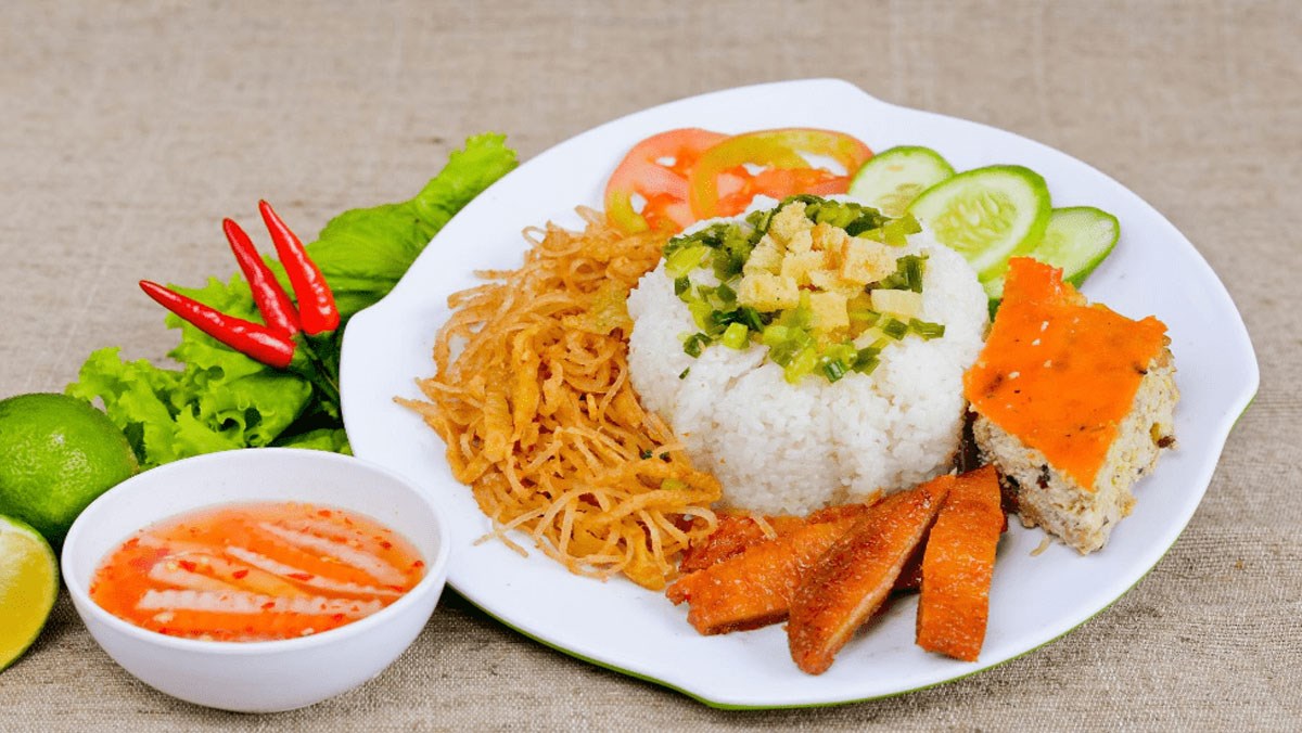 quan-chay-hoang-phuc-bui-minh-truc