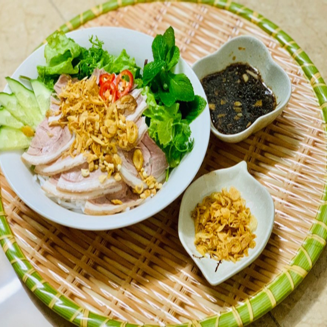 bun-nha-huong-ngo-linh-quang