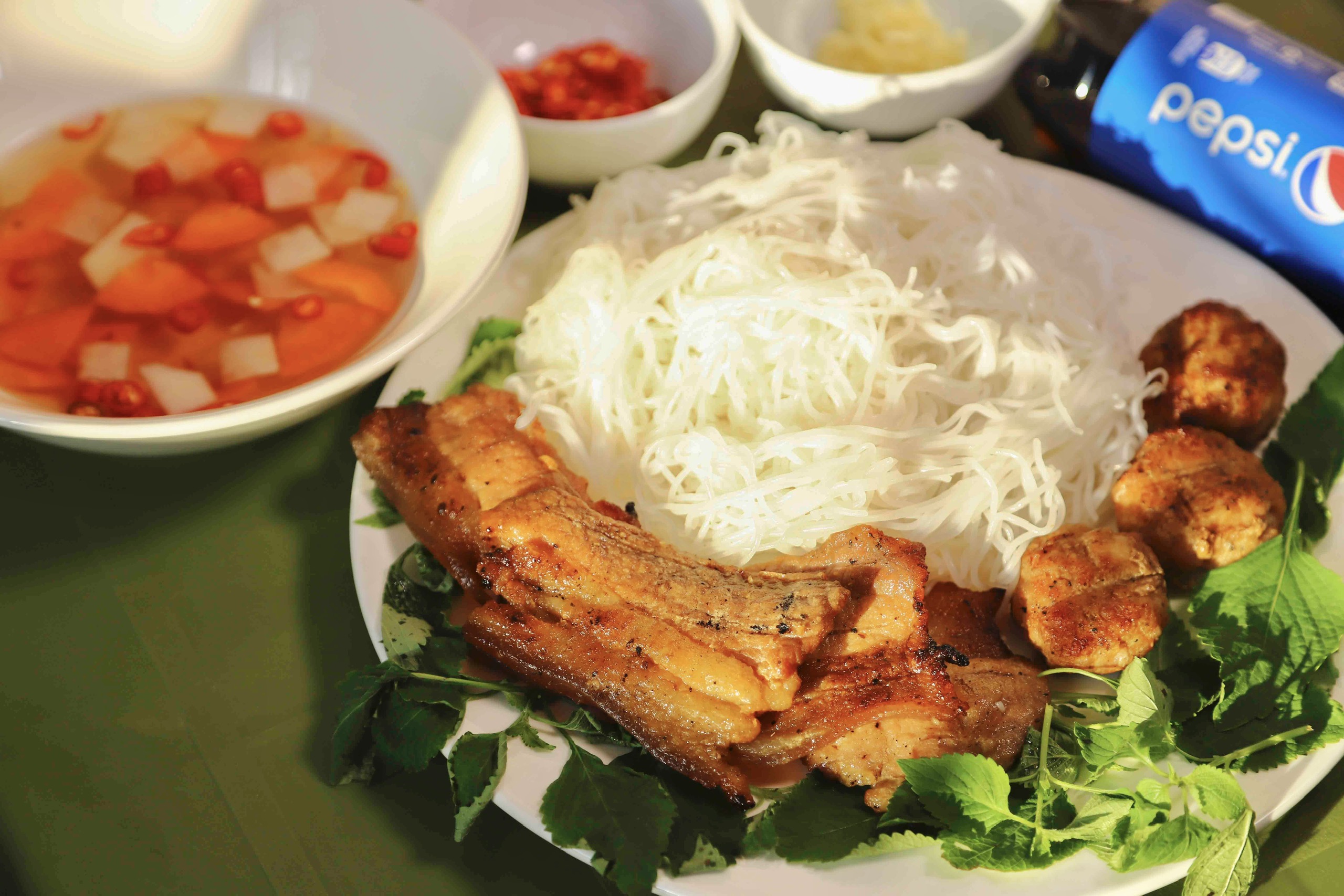 com-tam-yen-trung-phung