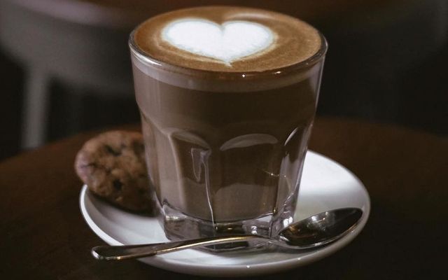 h-a-n-d-coffee-tran-hung-ao