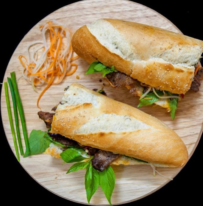 banh-mi-hoi-an-co-tu-tap-the-thanh-cong