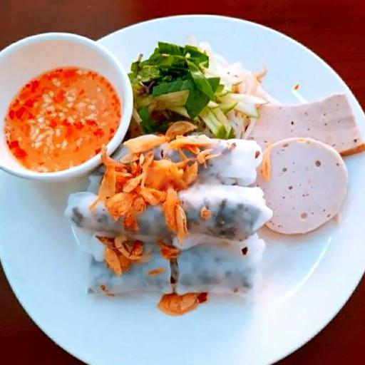 banh-cuon-co-thao-banh-cuon-nong-tan-my